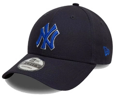 Czapka NEW ERA z daszkiem NYY Side Patch 9FORTY granatowa