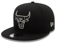 Czapka z daszkiem NEW ERA Chicago Bulls Metallic  Black 9FIFTY czarna S/M