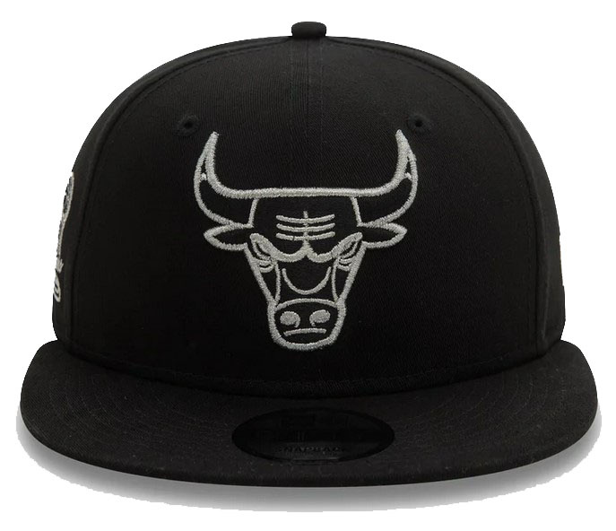 Czapka z daszkiem NEW ERA Chicago Bulls Metallic  Black 9FIFTY czarna M/L