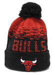 Czapka zimowa NEW ERA męska Chicago Bulls Ombre Bobble Beanie