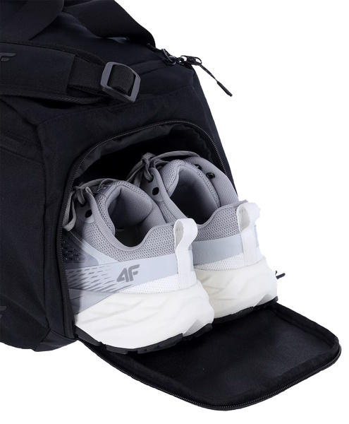 Torba sportowa 4F z kieszenią na obuwie czarna 25L